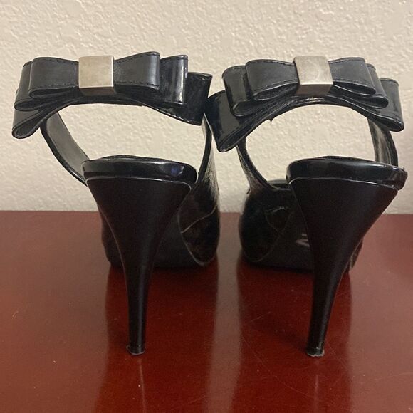 Steve Madden Leopard Print Slingback Heels. Bow on heel strap. Size 7-1/2 - Picture 5 of 6